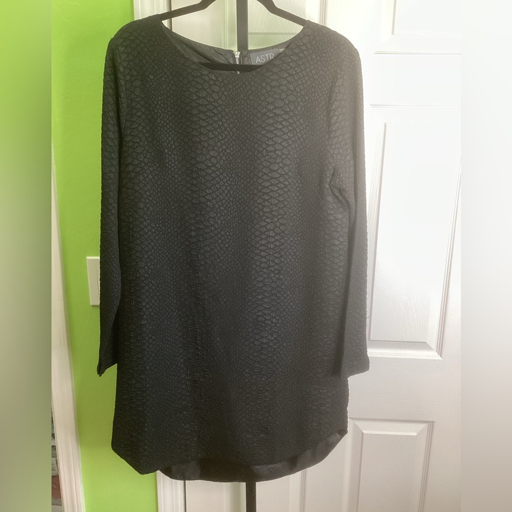 SALE - ASTR Long Sleeve Black Textured Dress, size Large